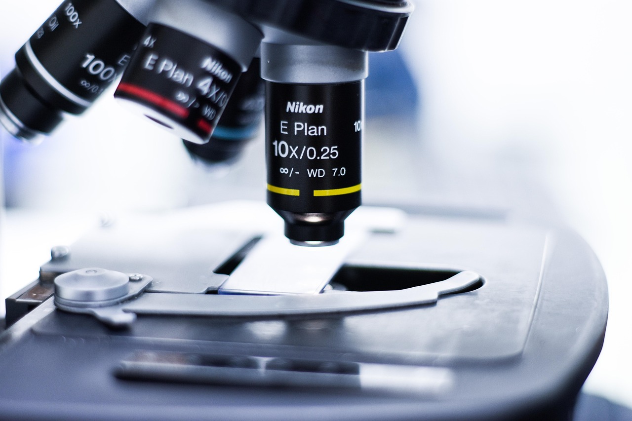 如何借助微信小程序提高企业品牌形象？