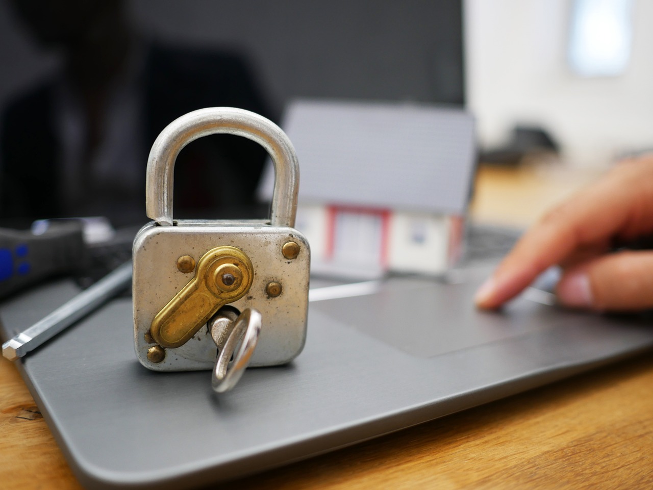 网站安全渗透:实名认证提高了网站的信誉度